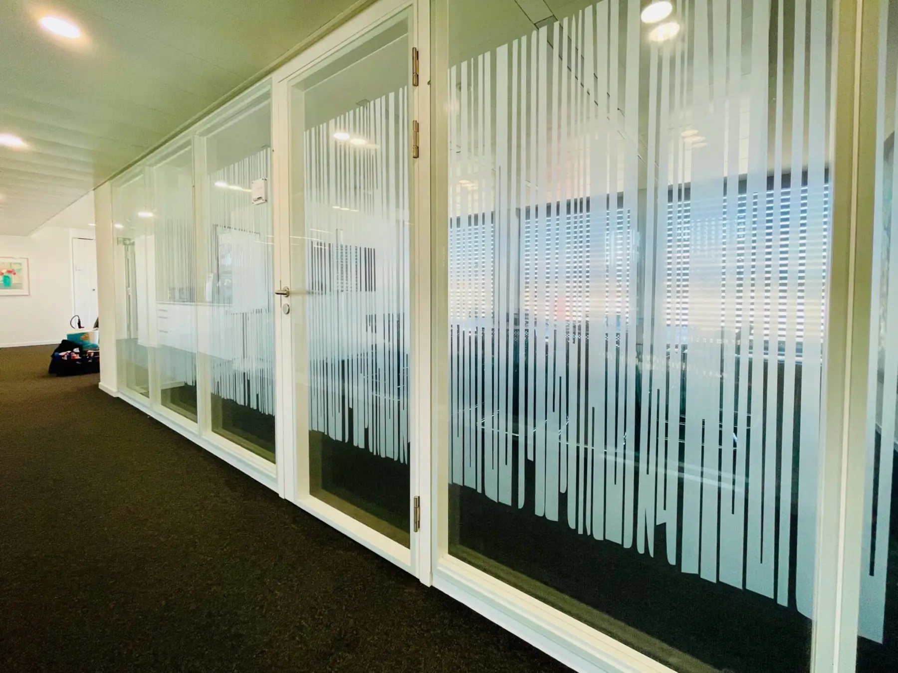 Glasfolierung Sichtschutz Büro – Folierung von ktdesign Bern